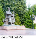 Памятник Юрию Долгорукому. Кострома (2015 год). Редакционное фото, фотограф Александр Щепин / Фотобанк Лори