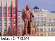 Памятник В.И. Ленину, Чита (2015 год). Редакционное фото, фотограф Хайрятдинов Ринат / Фотобанк Лори