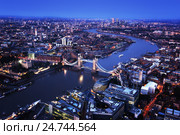 London aerial view with Tower Bridge, UK (2014 год). Стоковое фото, фотограф Iakov Kalinin / Фотобанк Лори