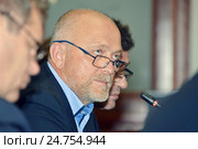 Виктор Александрович Семёнов, председатель Комитета ТПП РФ по предпринимательству в агропромышленной сфере, бывший министр сельского хозяйства и продовольствия РФ (1998—1999), на Совместном заседании Комитета ТПП по предпринимательству в аграрно-промышленной сфере, ассоциации «АССАГРОС» и союза СППИ (2016 год). Редакционное фото, фотограф Александр Замараев / Фотобанк Лори