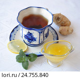Чай с лимоном, медом и имбирем. Стоковое фото, фотограф Staryh Luiba / Фотобанк Лори