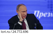 Президент Российской Федерации Владимир Владимирович Путин на ежегодной пресс-конференции в Москве (2016 год). Редакционное видео, видеограф Игорь Долгов / Фотобанк Лори
