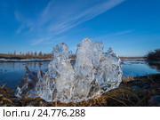 Spring landscape with debacle, river, forest and clouds on blue sky. Стоковое фото, фотограф Оксана Владимировна Грачева / Фотобанк Лори