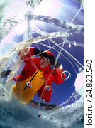 The woman looks through ice. Стоковое фото, фотограф Некрасов Андрей / Фотобанк Лори