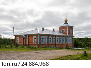 Важеозерский Спасо-Преображенский мужской монастырь. Братский корпус с трапезной (2014 год). Стоковое фото, фотограф Юлия Бабкина / Фотобанк Лори