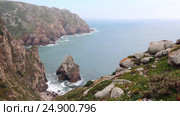 Atlantic rocky coast view, Portugal. Стоковое видео, видеограф Юрий Брыкайло / Фотобанк Лори