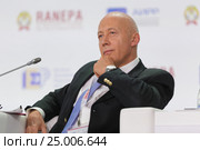 Сергей Синельников-Мурылев - ректор Всероссийской академии внешней торговли на Гайдаровском форуме 2017. Редакционное фото, фотограф Игорь Долгов / Фотобанк Лори