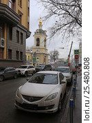 Колокольня храма священномученика Антипы, епископа Пергамского, на Колымажном дворе. Москва, Колымажный пер., 8 (2017 год). Редакционное фото, фотограф Алексей Гусев / Фотобанк Лори