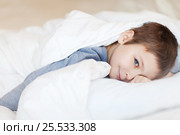 Child wakes up in the morning. Стоковое фото, фотограф Алена Роот / Фотобанк Лори