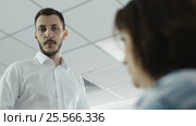 Employee Incorrectly Filled Out Document. Стоковое видео, видеограф Станислав Панкратов / Фотобанк Лори