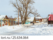 Сельская улица в селе Николо-Погост Нижегородской области мартовским днем (2017 год). Стоковое фото, фотограф Дмитрий Тищенко / Фотобанк Лори