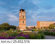 Россия, Сибирь, Новосибирская, город Татарск, часы, куранты (2016 год). Редакционное фото, фотограф Александр Циликин / Фотобанк Лори