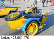 Samara, Russia - Nov,20 2016: Traffic police motorcycle with sidecar on demonstration on main square. Редакционное фото, фотограф Юлия Батурина / Фотобанк Лори