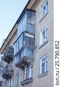 Балконы из оцинковки. Стоковое фото, фотограф Нина Карымова / Фотобанк Лори