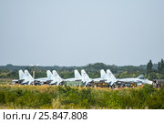 Military airfield and parking lots of planes (2016 год). Редакционное фото, фотограф Леонид Еремейчук / Фотобанк Лори
