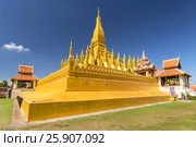 Pha That Luang, symbol of the Laos sovereignty, Buddhist religion and the city of Vientiane, Laos. Стоковое фото, агентство BE&W Photo / Фотобанк Лори