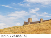 Башни Паскуале Джудиче, Безымянная и Круглая Судакской крепости. Судак, Крым (2015 год). Редакционное фото, фотограф Дмитрий Тищенко / Фотобанк Лори