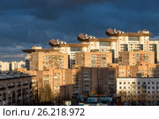 Группа высотных красочных жилых квартир. Современный город. Москва, Югозападная. Стоковое фото, фотограф Малахов Алексей / Фотобанк Лори