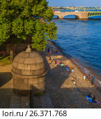 Набережная Петропавловской крепости в лучах заката. Редакционное фото, фотограф Николай Лемешев / Фотобанк Лори