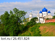 Monastery in the village of Bogolyubovo, Russia (2013 год). Редакционное фото, фотограф Анна Мартынова / Фотобанк Лори