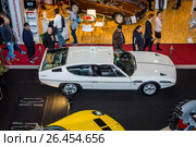 STUTTGART, GERMANY - MARCH 04, 2017: Grand tourer coupe Lamborghini Espada Series III. View from above. Europe's greatest classic car exhibition "RETRO CLASSICS" Редакционное фото, фотограф Sergey Kohl / Фотобанк Лори