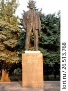 Памятник В.И.Ленину. Сад имени Ленина, Евпатория, Крым (2016 год). Редакционное фото, фотограф Илюхина Наталья / Фотобанк Лори