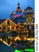 SOCHI, RUSSIA - June 18, 2017: Lovely night view of Sochi Park, which entered the TOP-25 of the best parks in Europe in 2016. Редакционное фото, фотограф Анна Мартынова / Фотобанк Лори