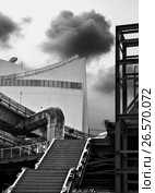 Stair and building in Bangkok. Стоковое фото, фотограф Roman Barelko / Фотобанк Лори