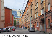 Архитектура ленинградского авангарда 30-х гг. XX века. Внутренние корпуса жилого массива на Лесном проспекте (Городок текстильщиков). Санкт-Петербург (2017 год). Редакционное фото, фотограф Oles Kolodyazhnyy / Фотобанк Лори