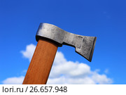 Топор гуцульский на фоне неба. Стоковое фото, фотограф Анатолий Матвейчук / Фотобанк Лори
