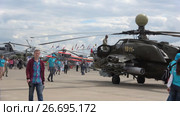 Транспортировка ударного вертолета Ми-28нэ на авиасалоне МАКС-2017. Редакционное видео, видеограф Виктор Карасев / Фотобанк Лори