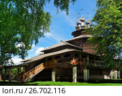 Christianity wood church in Russia (2015 год). Стоковое фото, фотограф ElenArt / Фотобанк Лори