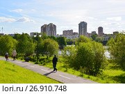 Khimki, Russia - May 30.2017. Eco-friendly Levoberezhny district. Редакционное фото, фотограф Володина Ольга / Фотобанк Лори