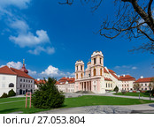 Старинный бенедиктинский монастырь Гёттвайг (Stift Göttweig) близ города Кремс. Нижняя Австрия. (2017 год). Стоковое фото, фотограф Bala-Kate / Фотобанк Лори