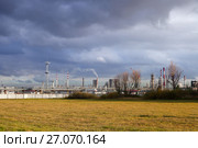 Нефтезавод. Стоковое фото, фотограф Юлия Кузнецова / Фотобанк Лори