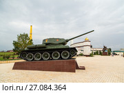 Tank T-34. Alley of Glory in Grozny, Chechnya. (2017 год). Редакционное фото, фотограф Jon Maldini / Фотобанк Лори