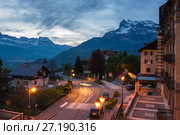 Panoramic view of french Alps and Saint-Gervais-les-Bains (2016 год). Редакционное фото, фотограф Юлия Белоусова / Фотобанк Лори