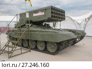 Тяжелый огнеметный комплекс ТОС-1А (ракетный комплекс залпового огня и термобарическое оружие) на Международном военно-техническом форуме Армия-2017. Редакционное фото, фотограф Малышев Андрей / Фотобанк Лори