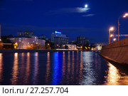 Вид на Москву-реку и Котельническую набережную. Таганский район. Город Москва (2009 год). Редакционное фото, фотограф lana1501 / Фотобанк Лори