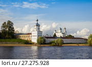 Свято-Юрьев мужской монастырь, Великий Новгород (2017 год). Редакционное фото, фотограф Дмитрий Федоров / Фотобанк Лори