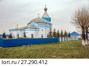 Церковь святых первоверных апостолов Петра и Павла (1824) в Ужуре (2017 год). Стоковое фото, фотограф Светлана Попова / Фотобанк Лори