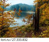 Lake Synevyr autumn view. Стоковое фото, фотограф Юрий Брыкайло / Фотобанк Лори