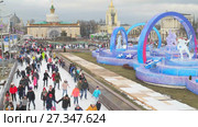 Каток на ВДНХ 2018 – главная ледовая площадка страны и самая большая в Европе. Видео 4K. Редакционное видео, видеограф Parmenov Pavel / Фотобанк Лори