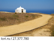 Path near Ermida da Memoria or Memory Chapel of Nossa Senhora do Cabo Church near cape Espichel, Portugal (2016 год). Стоковое фото, фотограф Сергей Пристяжнюк (Serg Zastavkin) / Фотобанк Лори