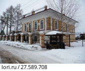Ярославская область, село Вятское. Дом купца Галочкина (Дом со львами) (2016 год). Стоковое фото, фотограф Елена Орлова / Фотобанк Лори