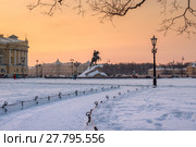 Bronze Horseman (Monument to Peter the Great) on the Senate Square in St. Petersburg in winter (2018 год). Редакционное фото, фотограф Ольга Визави / Фотобанк Лори