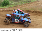 Технические виды спорта, автоспорт — автокросс, кроссовые автомобили багги на трассе летом (2017 год). Редакционное фото, фотограф Илья Илмарин / Фотобанк Лори