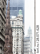 New York City, Lower Manhattan, skyscrapers on Broadway street. Стоковое фото, фотограф Matej Kastelic / Фотобанк Лори