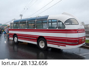 Москва. День московского транспорта, выставка на Фрунзенской набережной. Автобус ЛАЗ-695Е (2017 год). Редакционное фото, фотограф Дмитрий Щукин / Фотобанк Лори