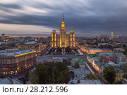 Residential building on Kudrinskaya Square in Moscow is made in Stalin empire style at night (2015 год). Стоковое фото, фотограф Losevsky Pavel / Фотобанк Лори